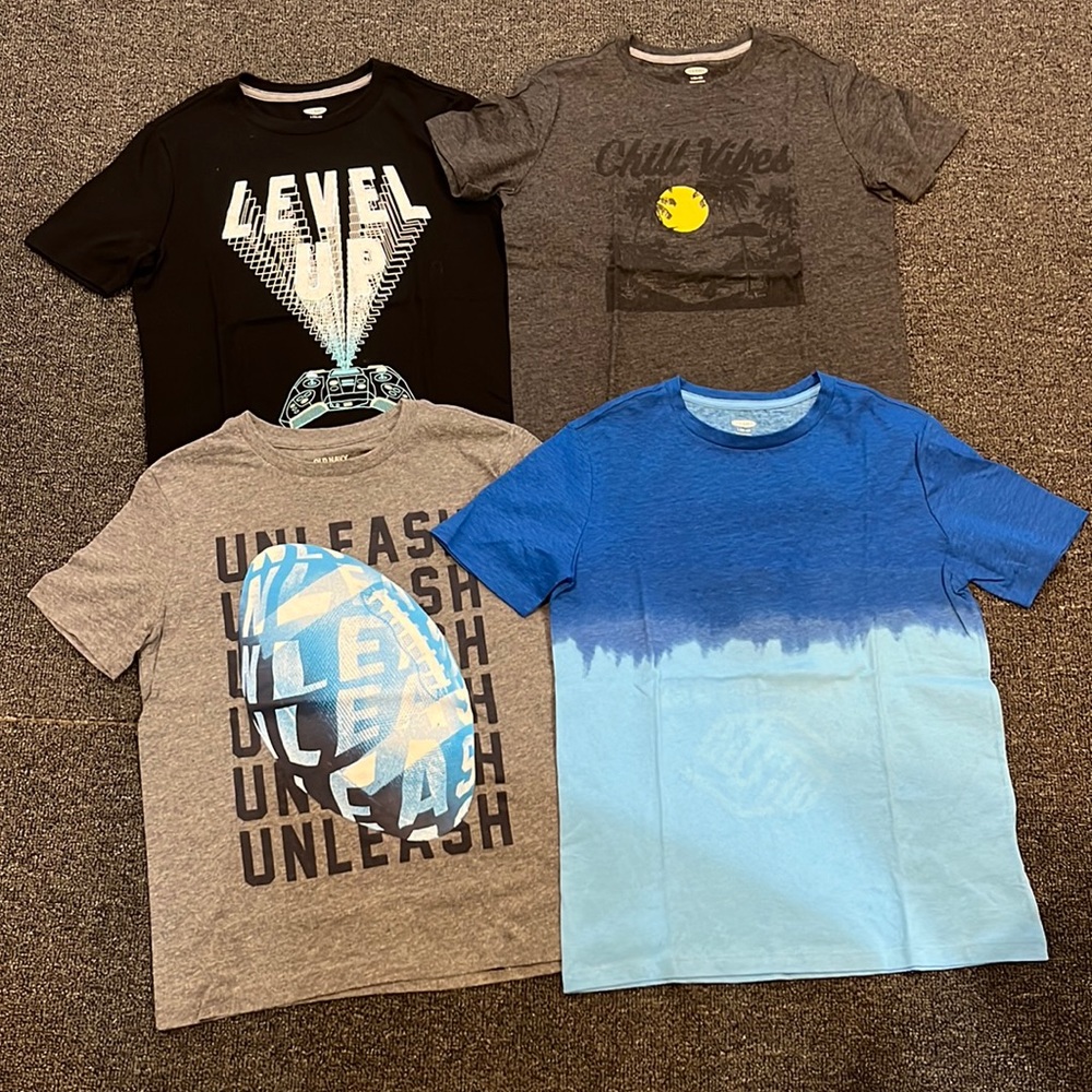 Boys old navy t-shirts